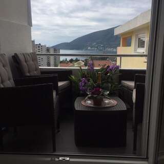 Апартаменты Green Peace Apartments with Swimming Pool Херцег-Нови Улучшенные апартаменты-10