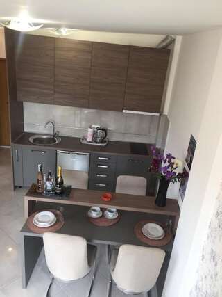 Апартаменты Green Peace Apartments with Swimming Pool Херцег-Нови Улучшенные апартаменты-12